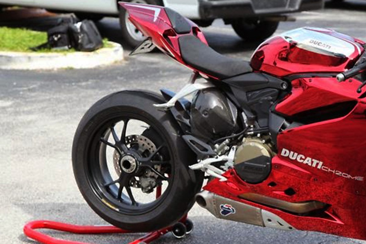 Sieu moto Ducati 1199 Panigale R ban do Cromata Rossa-Hinh-11